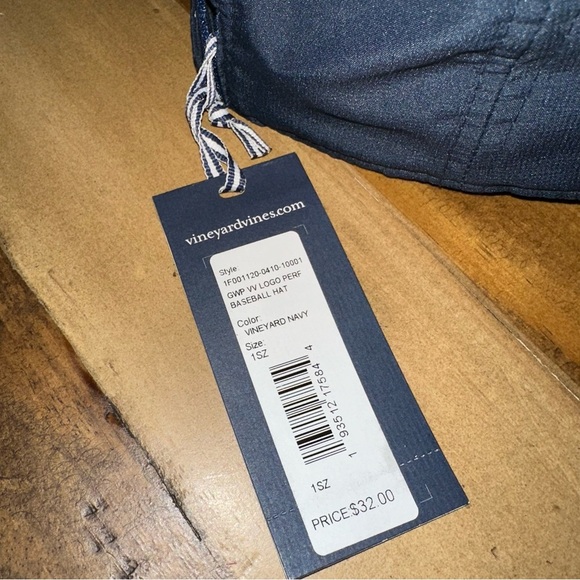 Vineyard Vines Navy Blue Baseball Cap with VV Logo and Adjustable Back - Picture 6 of 7